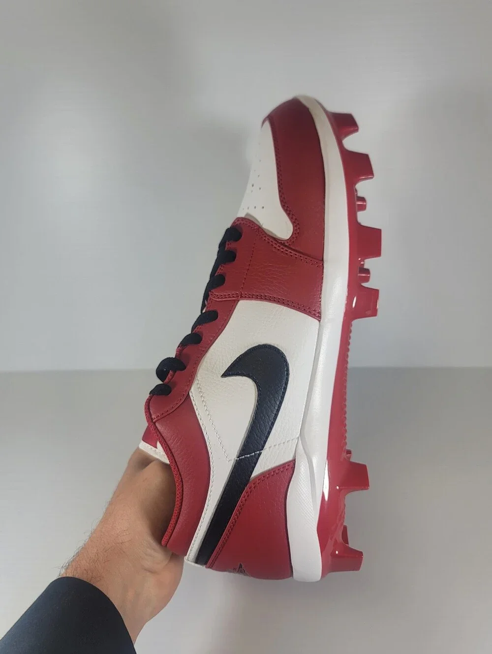 Mens Size 12 Nike Air Jordan 1 Retro MCS Low Chicago Baseball Cleats CJ8524-611